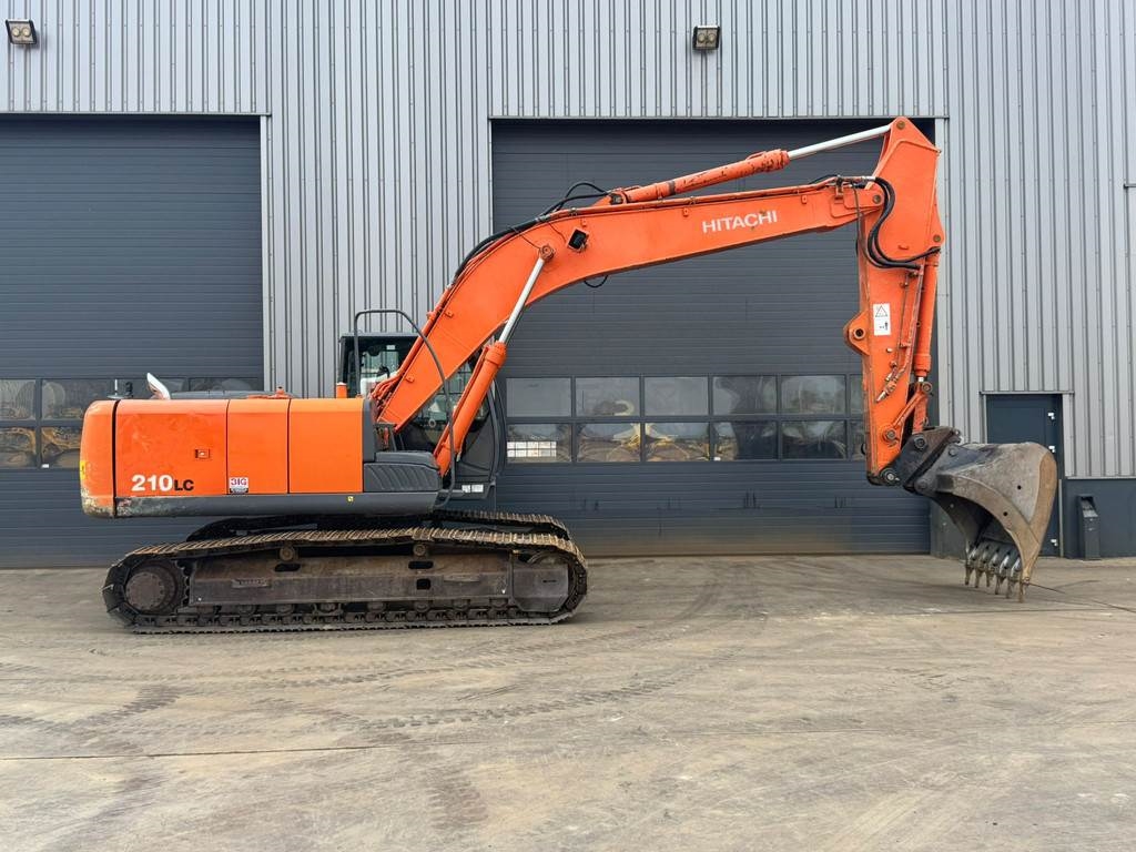 Hitachi ZX210LC-3