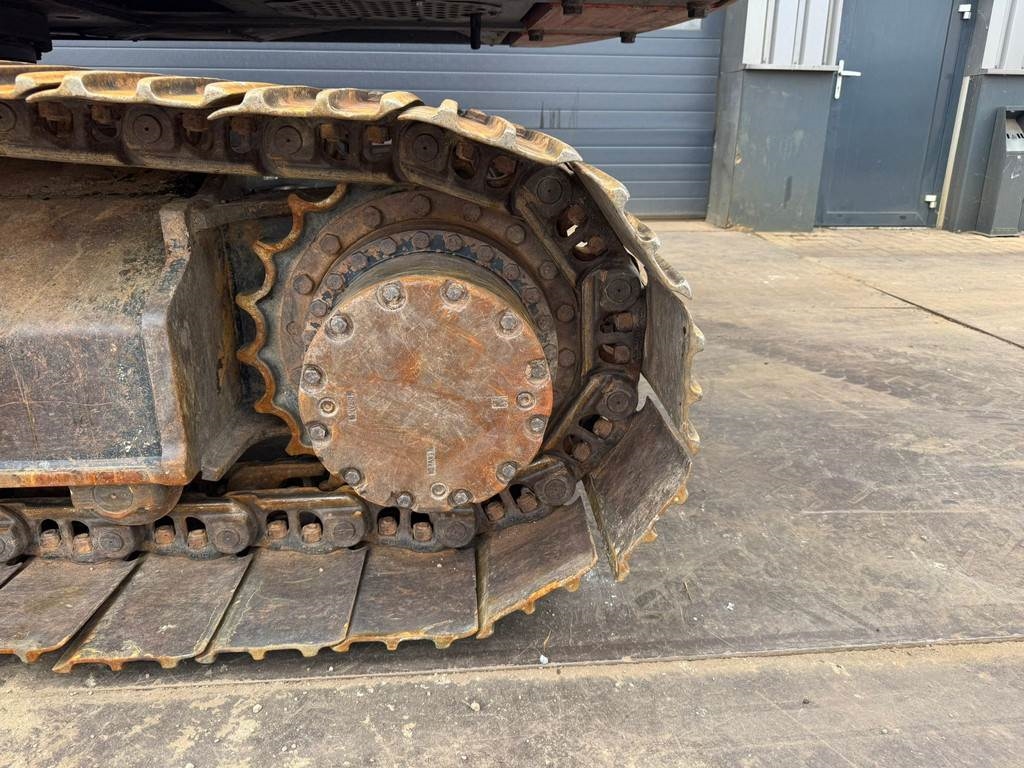 Hitachi ZX210LC-3