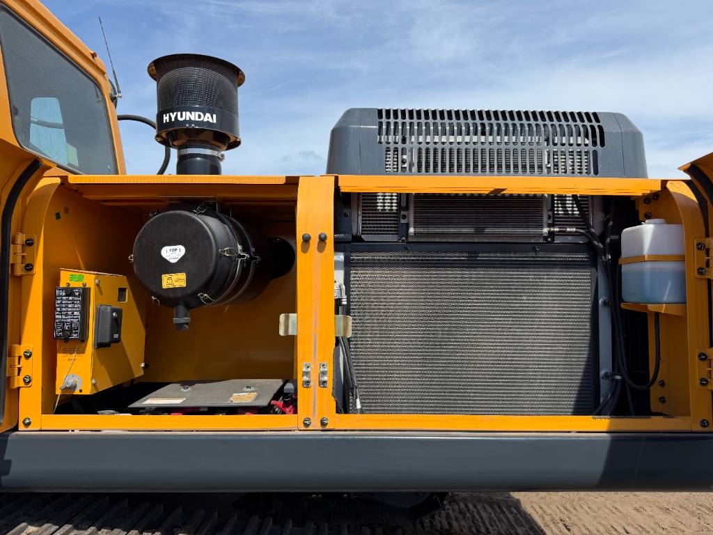 Hyundai R340L Smart - New / Unused / Hammer Lines