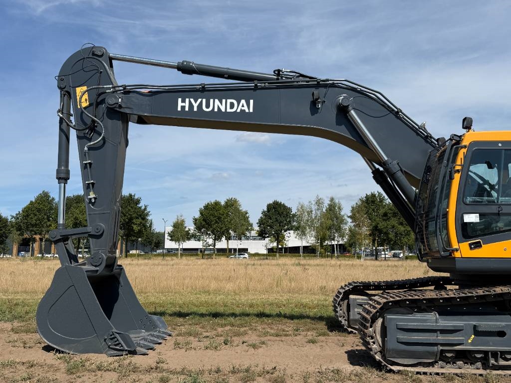 Hyundai R340L Smart - New / Unused / Hammer Lines