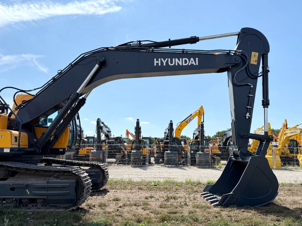 Hyundai R340L Smart - New / Unused / Hammer Lines