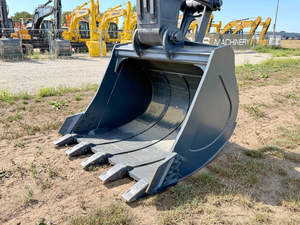 Hyundai R340L Smart - New / Unused / Hammer Lines