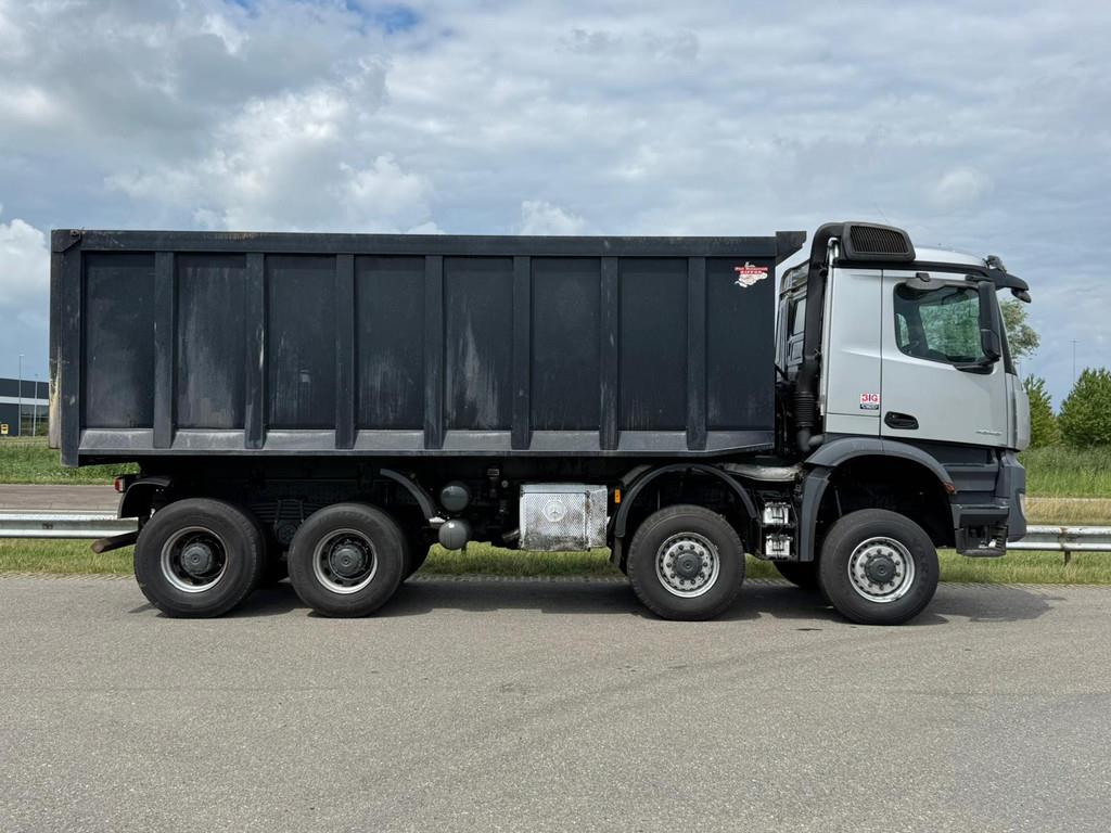 Mercedes-Benz Arocs 4848 8x8 tipper