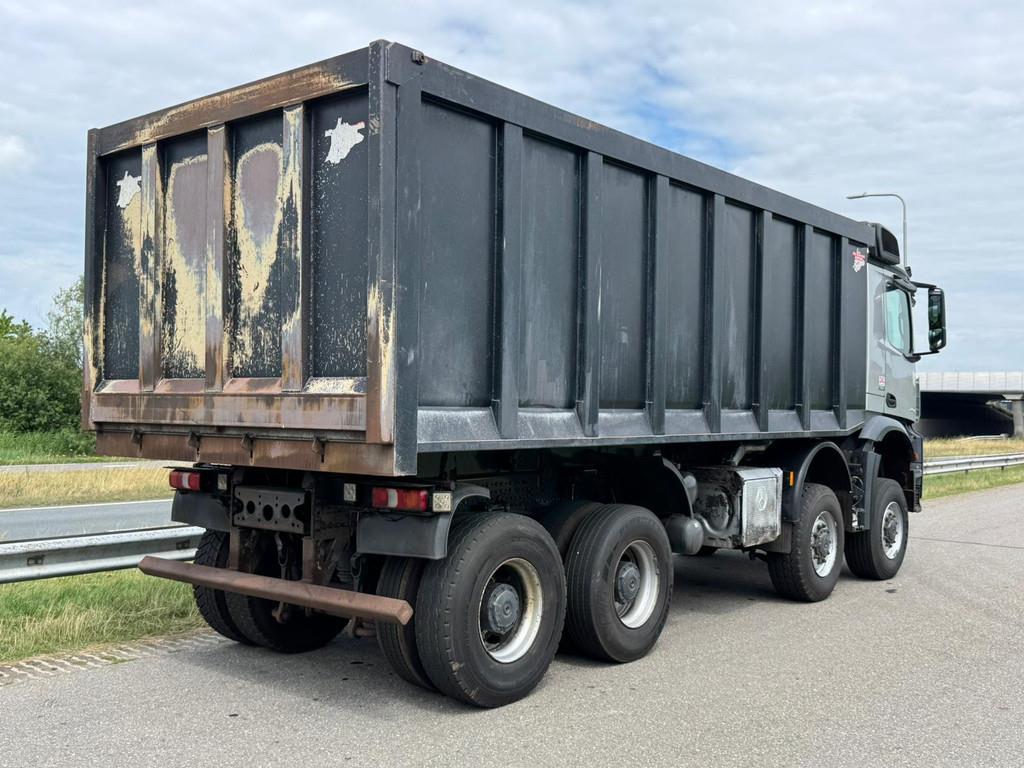 Mercedes-Benz Arocs 4848 8x8 tipper
