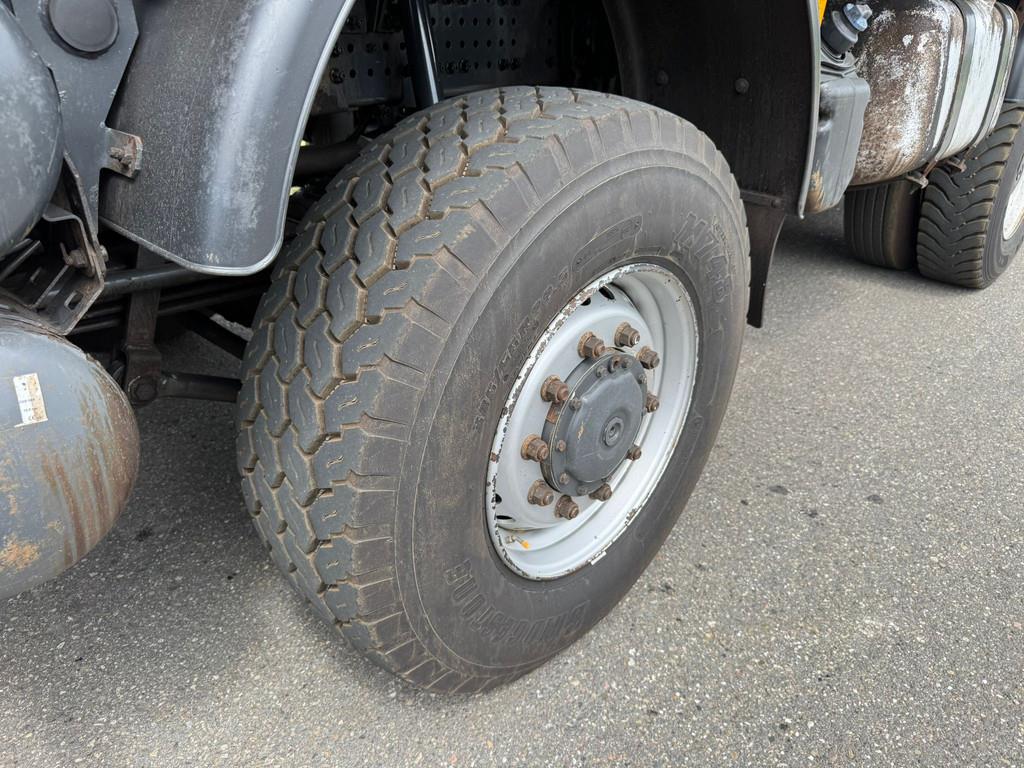 Mercedes-Benz Arocs 4848 8x8 tipper