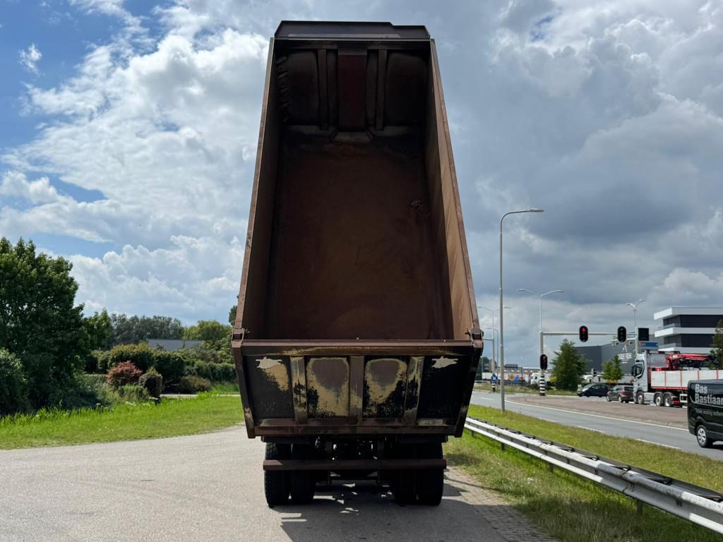 Mercedes-Benz Arocs 4848 8x8 tipper