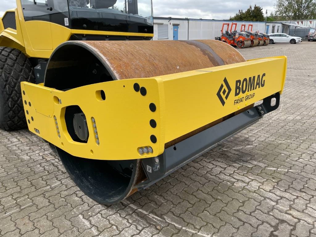 Bomag BW 213 D-5
