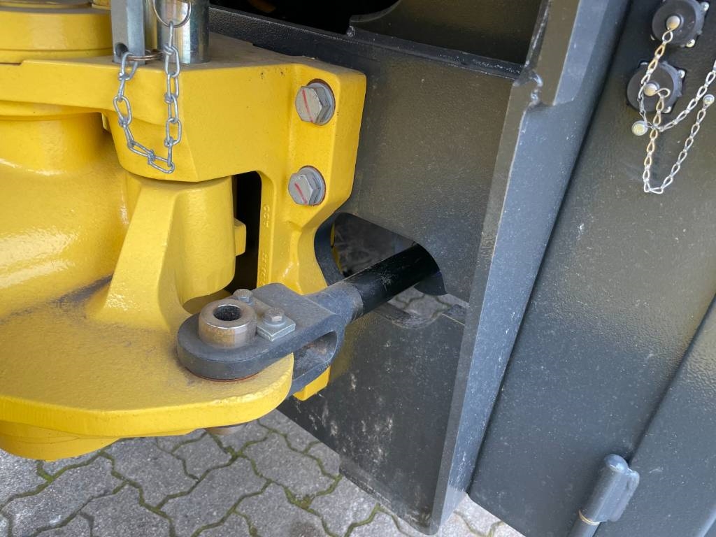 Bomag BW 213 D-5