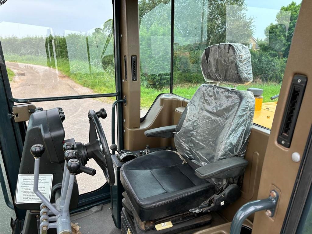 Hyundai HG130