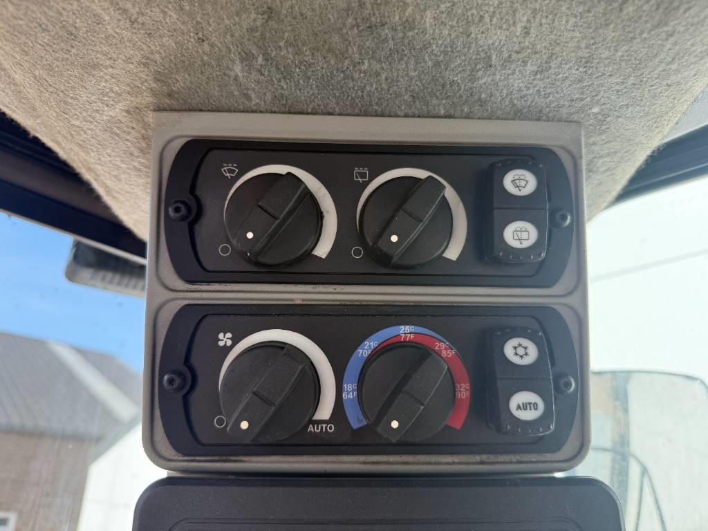 CAT 980M - Central Greasing / Backup Camera