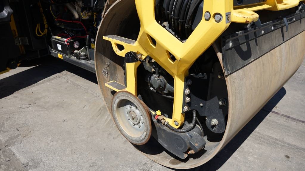 Bomag BW 174 AP-5 AM