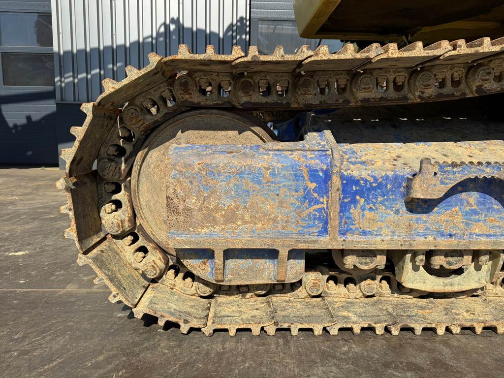 Liebherr R946