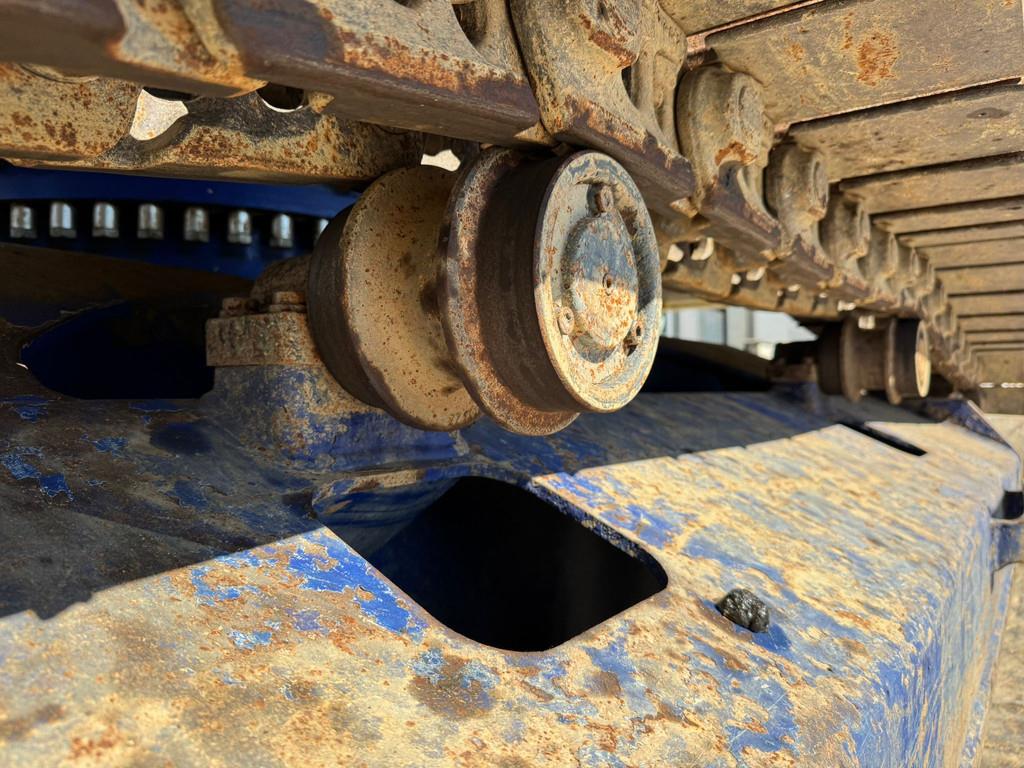 Liebherr R946 - triple boom