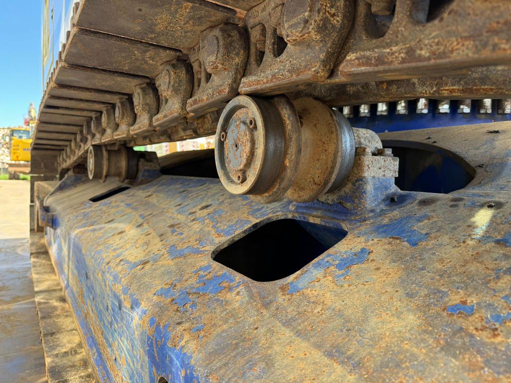 Liebherr R946 - triple boom