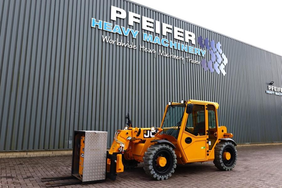 2022-jcb-525-60e-1286572-cover-image
