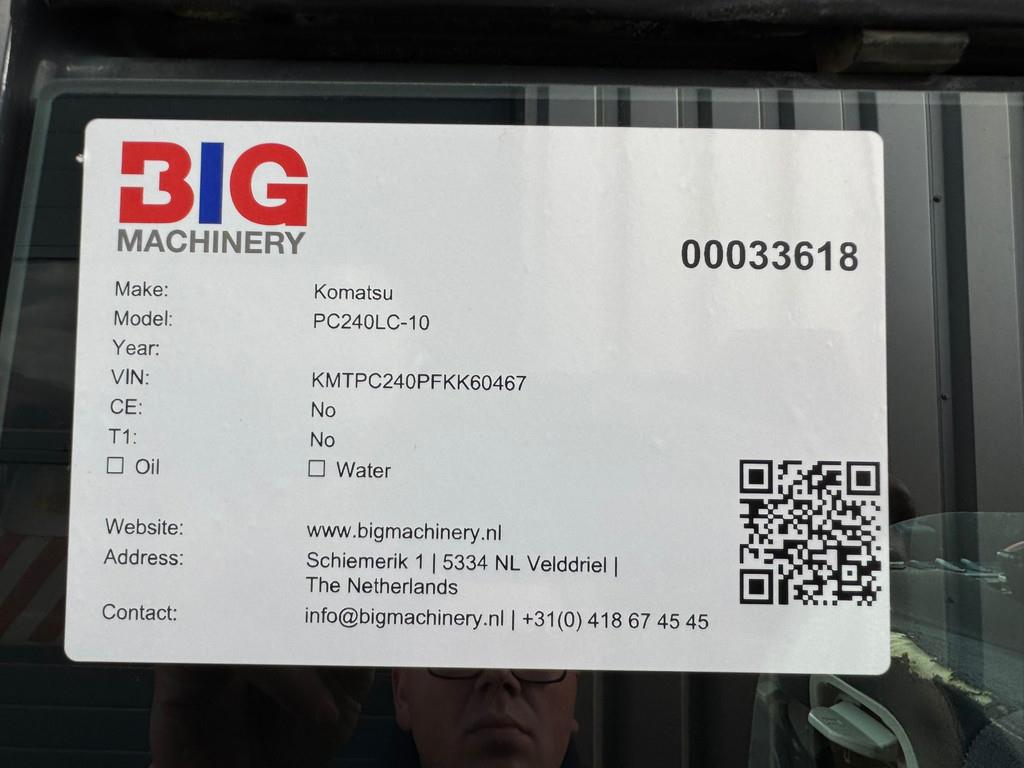 Komatsu PC240LC-10