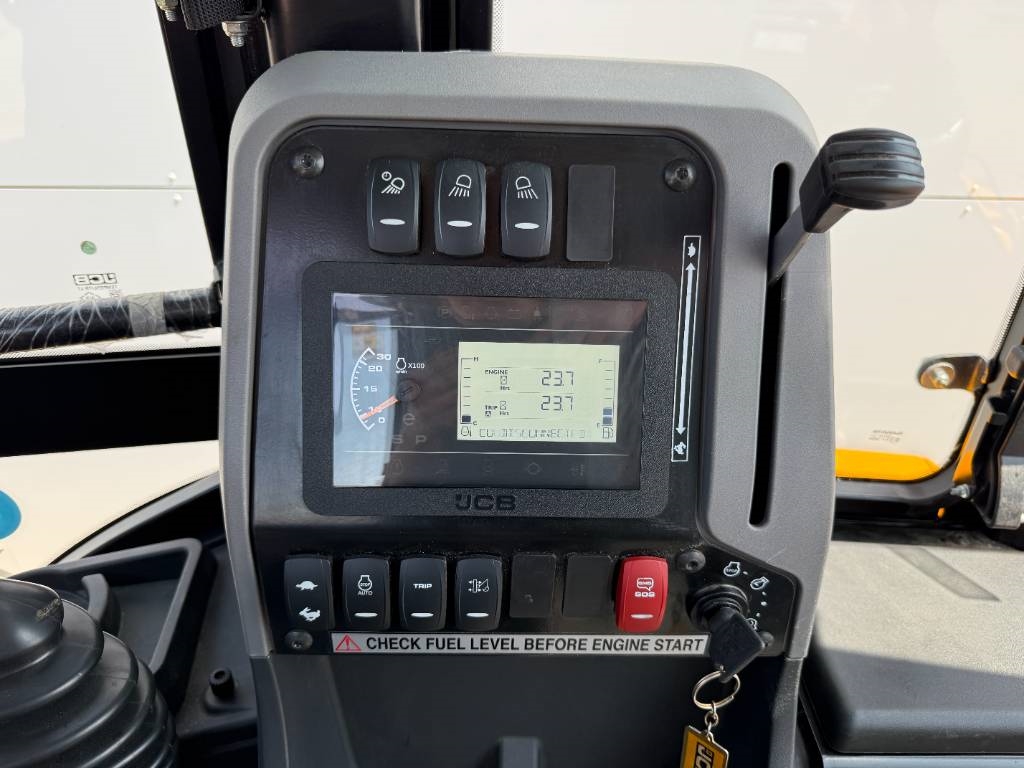 JCB 3DX / 3CX Plus 4WD - New / Unused/ Hammer Lines AC
