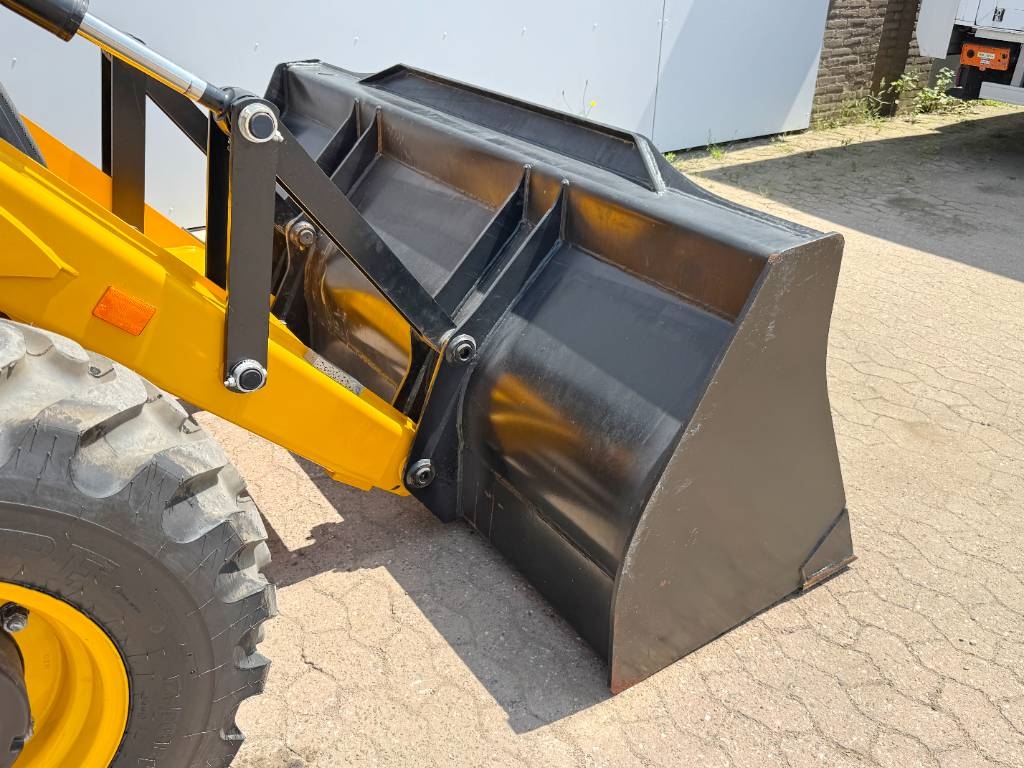 JCB 3DX / 3CX Plus 4WD - New / Unused/ Hammer Lines AC