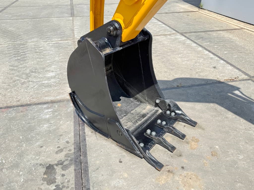 JCB 3DX / 3CX Plus 4WD - New / Unused/ Hammer Lines AC
