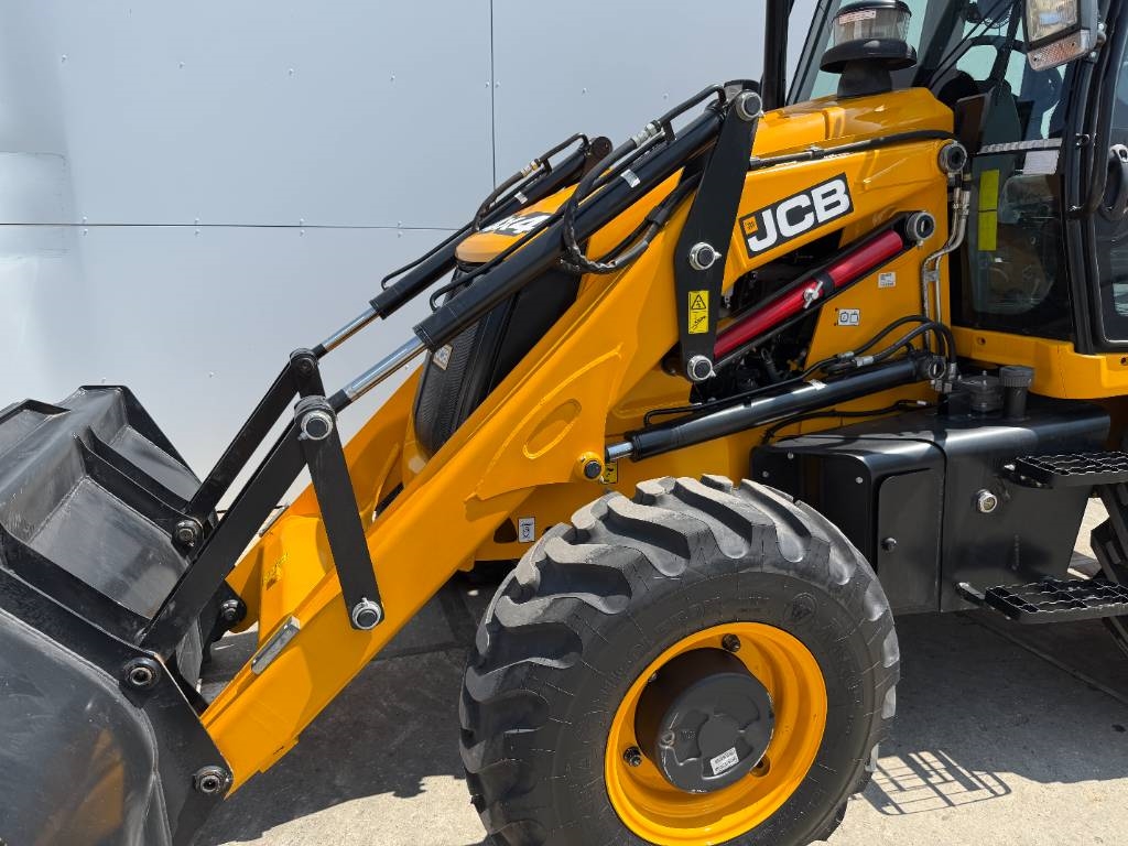JCB 3DX / 3CX Plus 4WD - New / Unused/ Hammer Lines AC