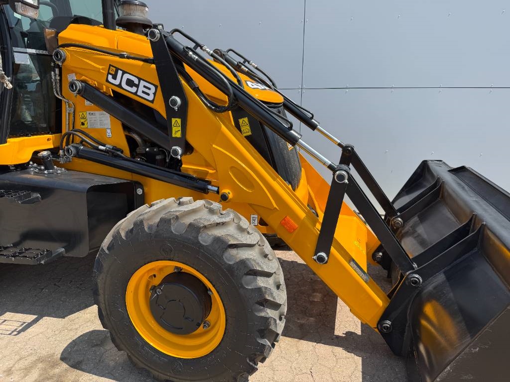 JCB 3DX / 3CX Plus 4WD - New / Unused/ Hammer Lines AC