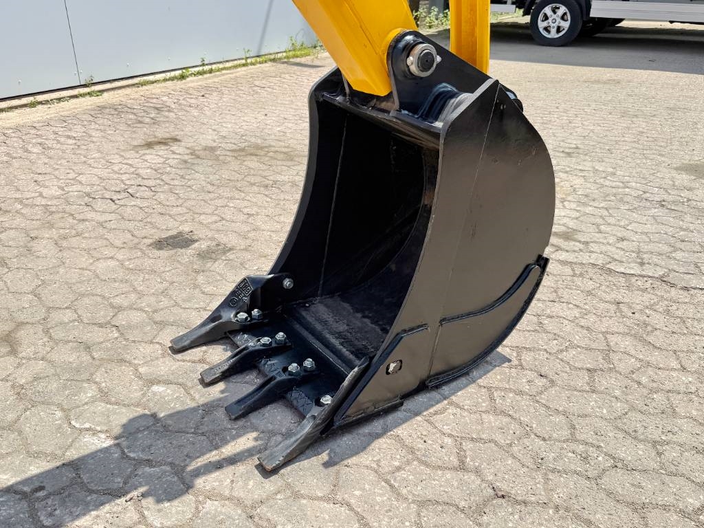 JCB 3DX / 3CX Plus 4WD - New / Unused/ Hammer Lines AC