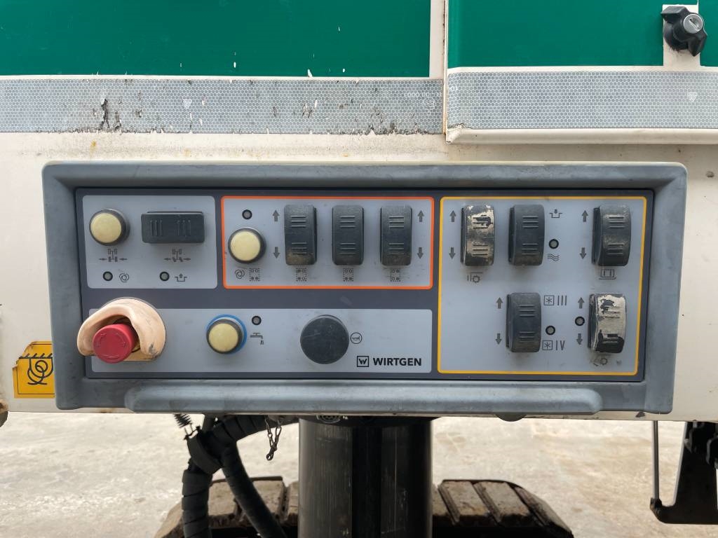 Wirtgen W 210 I