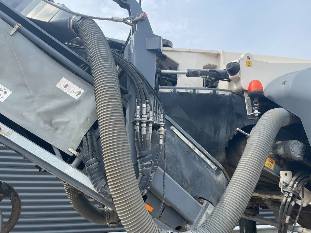 Wirtgen W 210 I