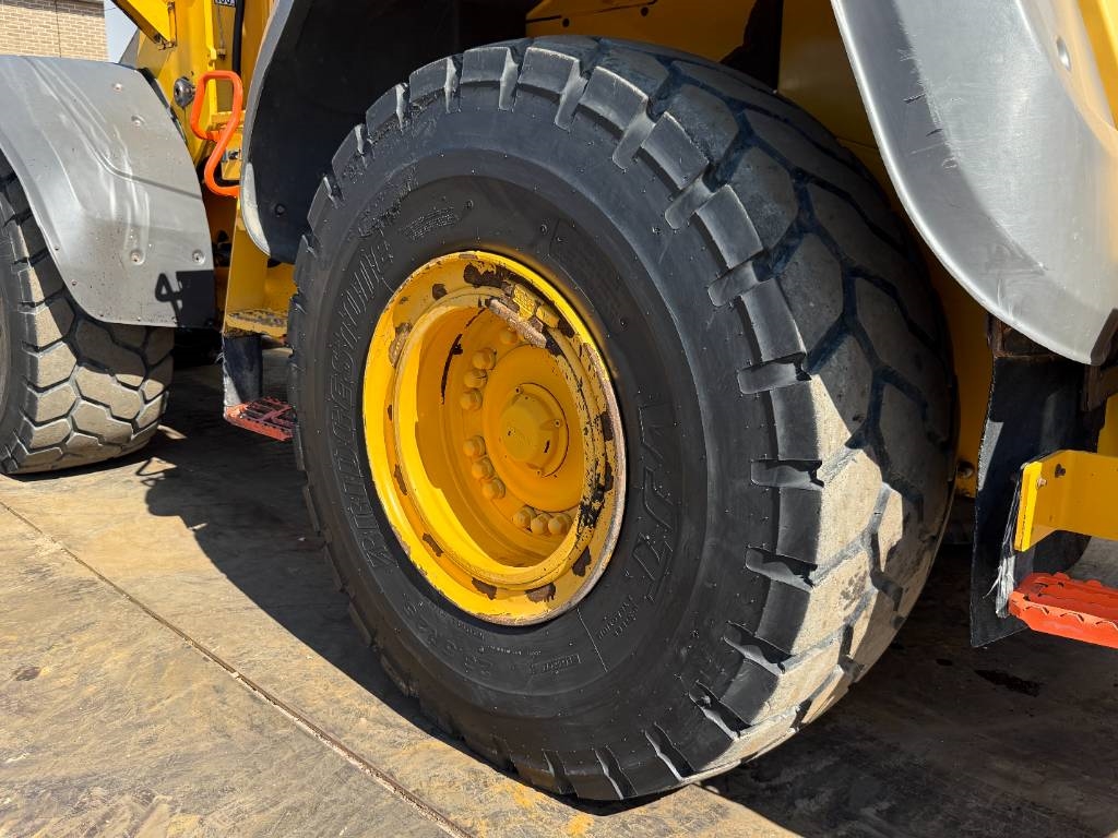 Volvo L120H - 3rd Function / Weight System