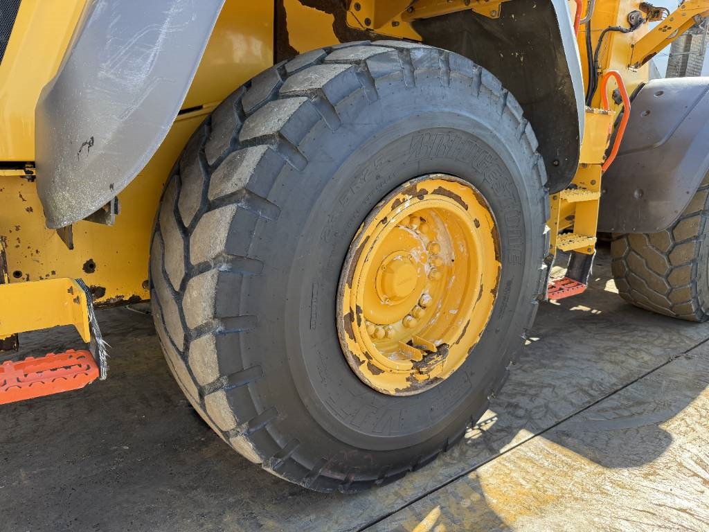 Volvo L120H - 3rd Function / Weight System
