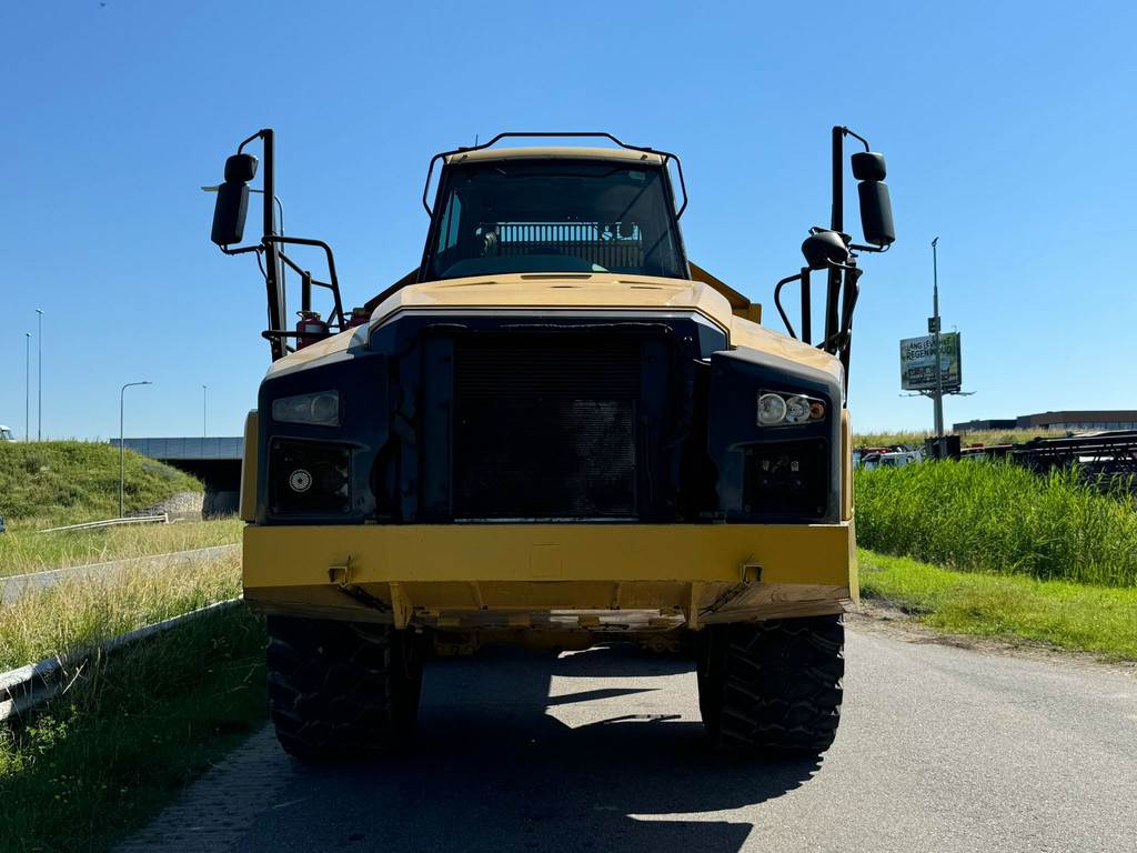 CAT 740B