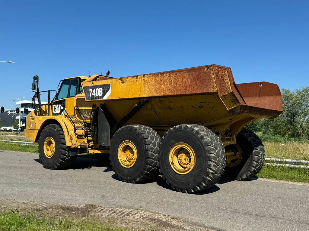 CAT 740B