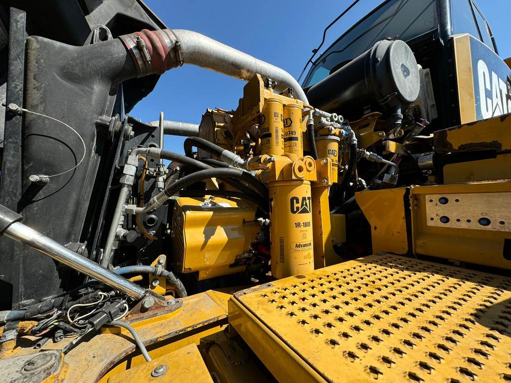 CAT 740B