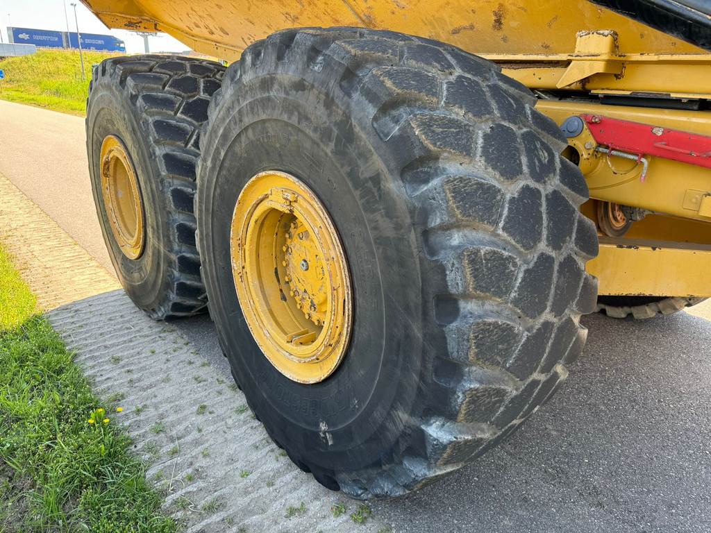 CAT 740B