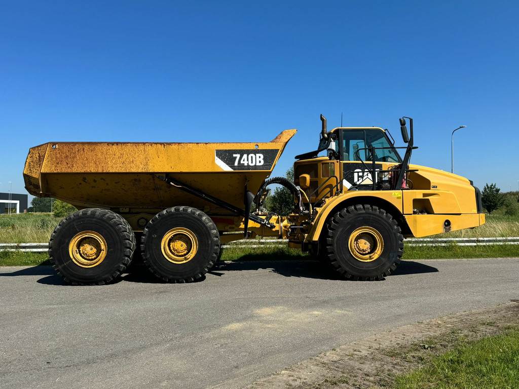 CAT 740B