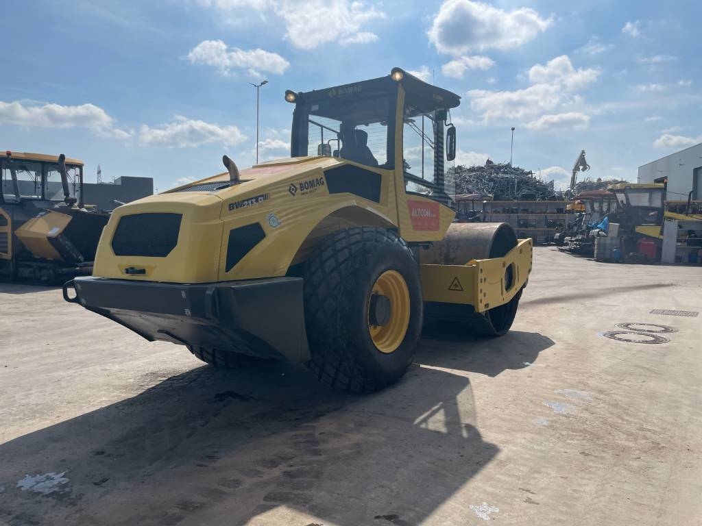 Bomag BW 213 D-5