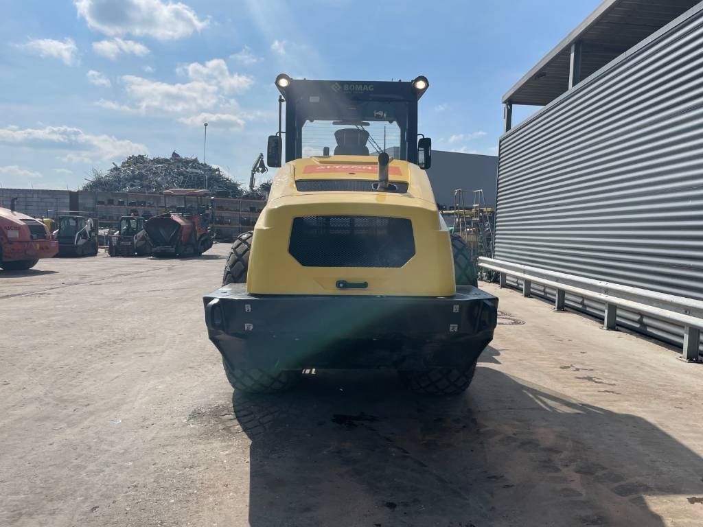 Bomag BW 213 D-5