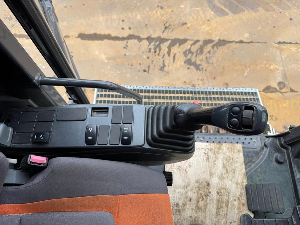 Doosan DX225LC-5