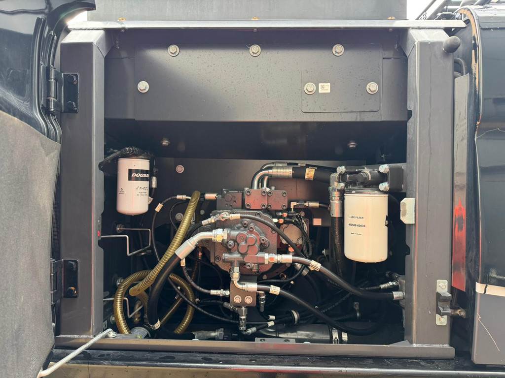 Doosan DX225LC-5
