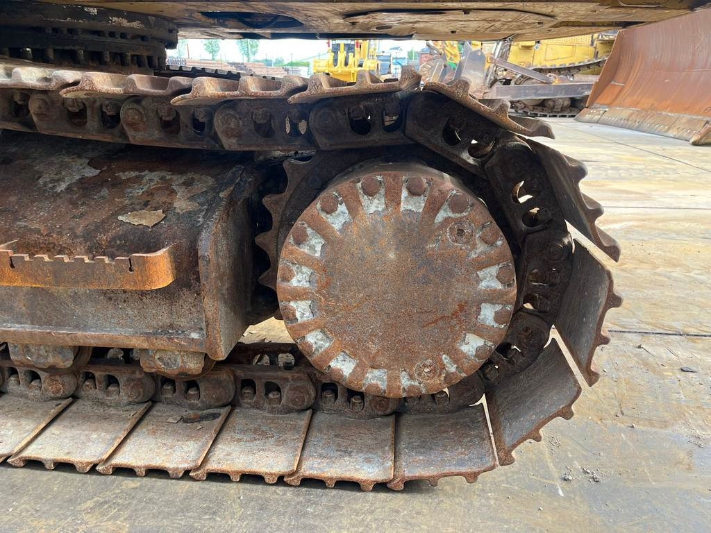 CAT 320D - bucket with teeth