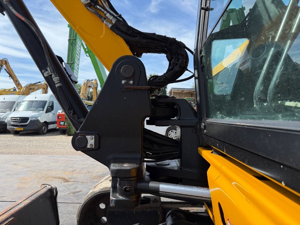 JCB 86C-1 - Hammer Lines / Quick Coupler