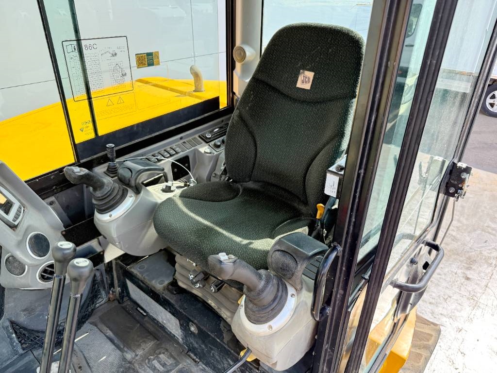 JCB 86C-1 - Hammer Lines / Quick Coupler