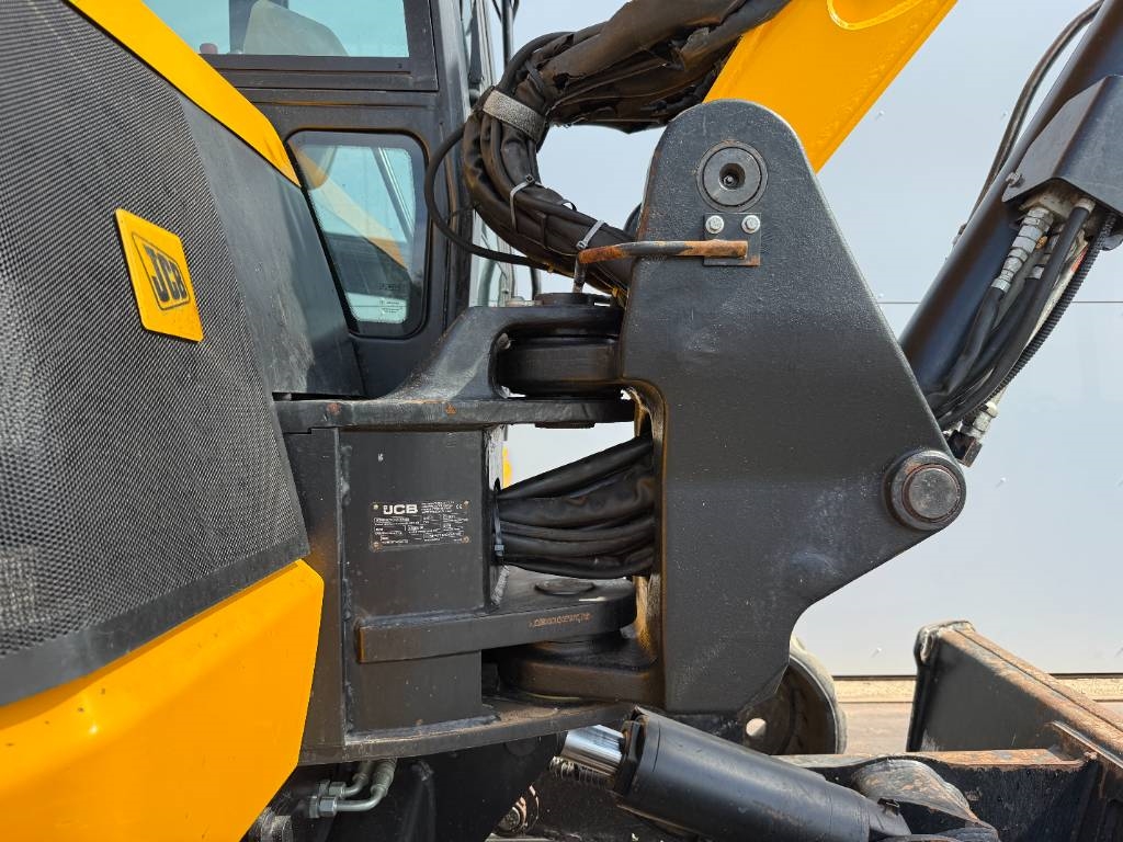 JCB 86C-1 - Hammer Lines / Quick Coupler