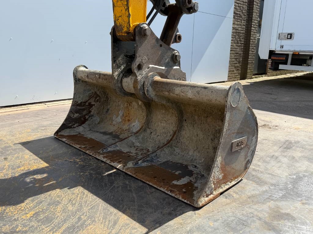 JCB 86C-1 - Hammer Lines / Quick Coupler