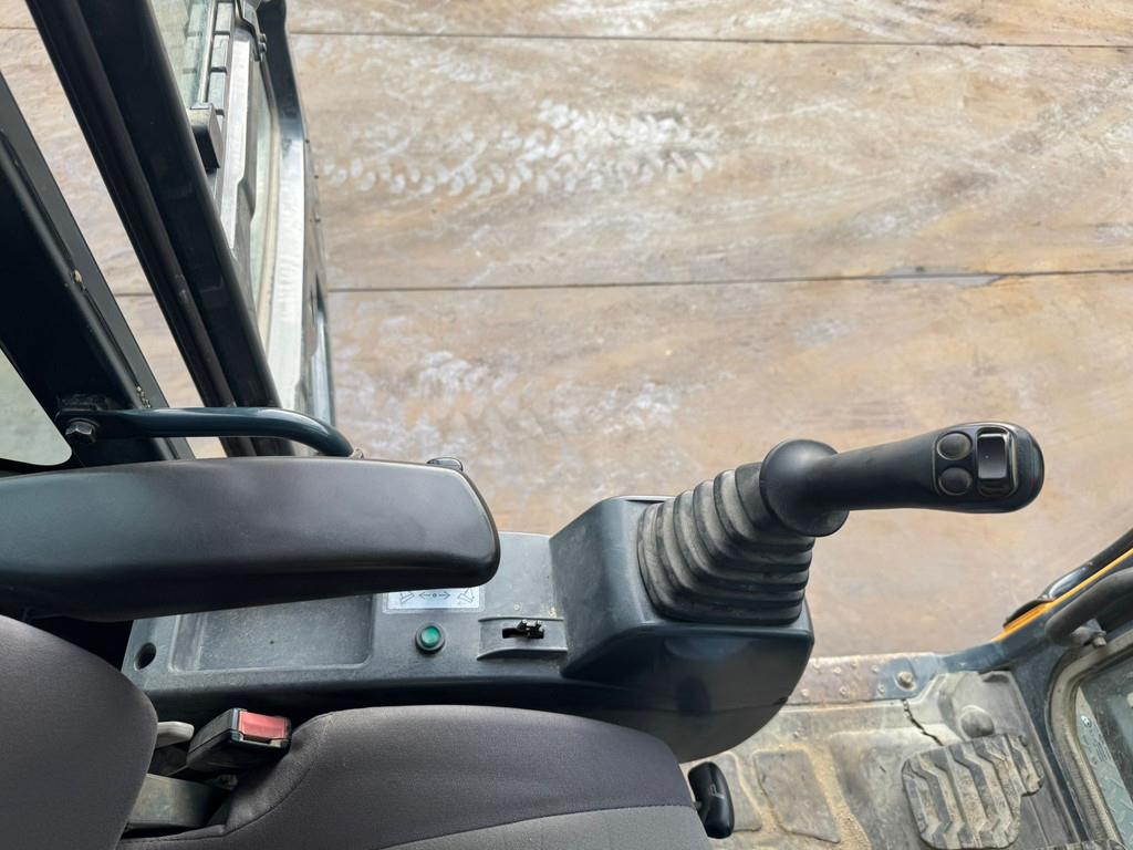 Hyundai Robex 180W-9A