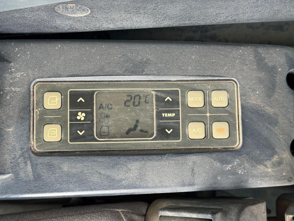 Hyundai Robex 180W-9A