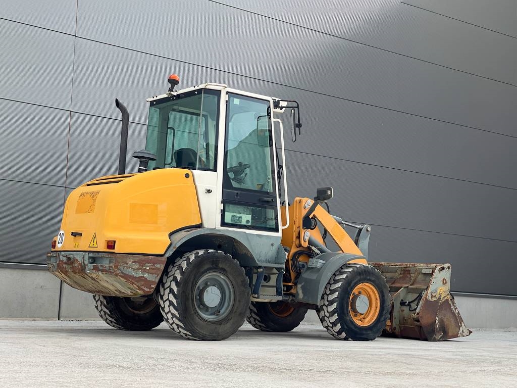 Liebherr L 506