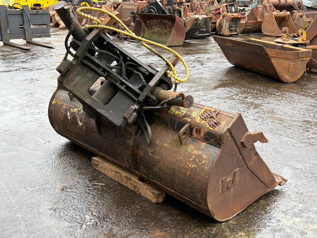 Verachtert tilting bucket CW-40 bucket width: 2400mm