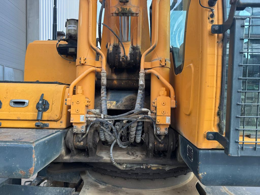 Hyundai Robex 180W-9A