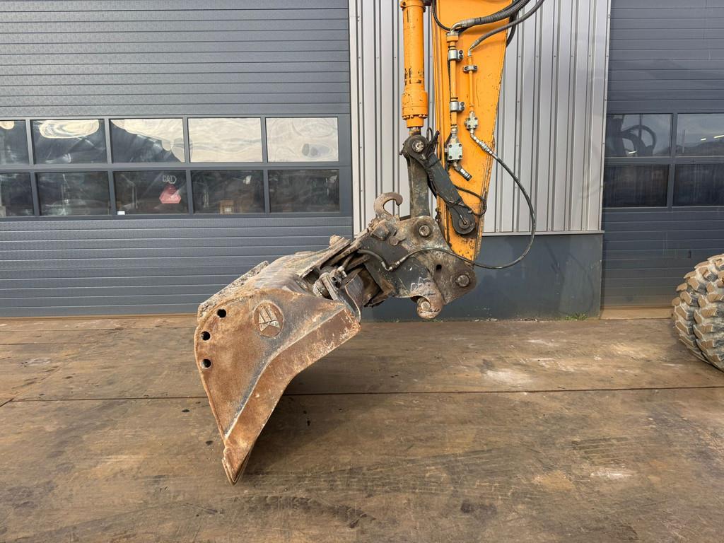 Hyundai Robex 180W-9A